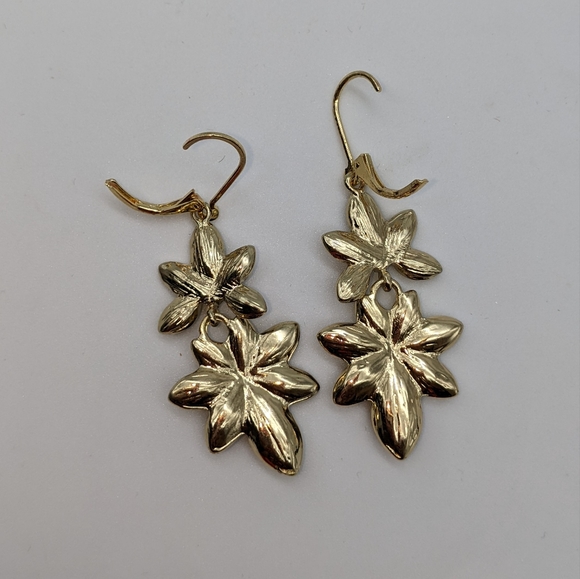 Anne Klien Gold-tone/ Black Necklace and Earrings 2pc Jewelry Set - Picture 5 of 16